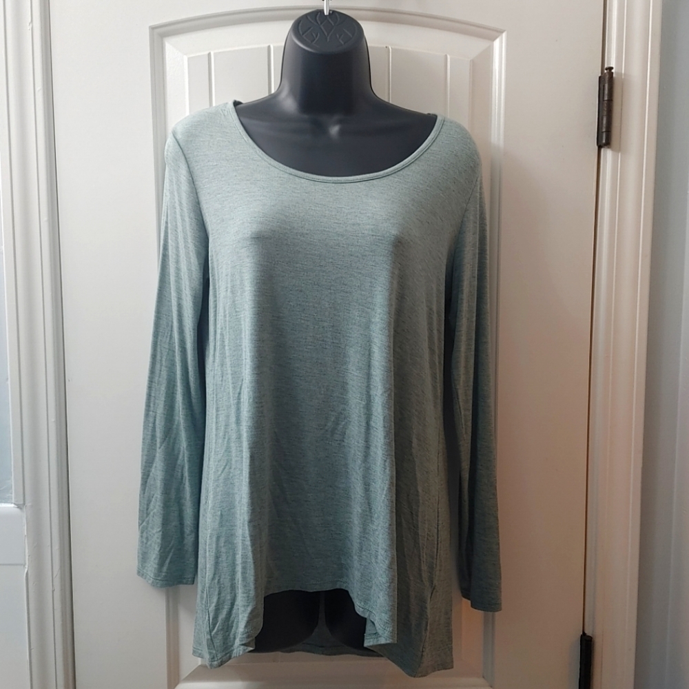 NWT Kenar green gray long sleeve crew neck shirt